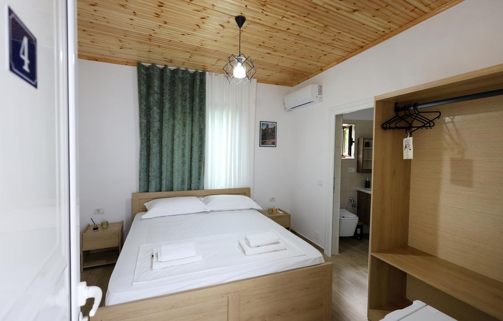 בראט Hotel Vila Vreko B&B מראה חיצוני תמונה