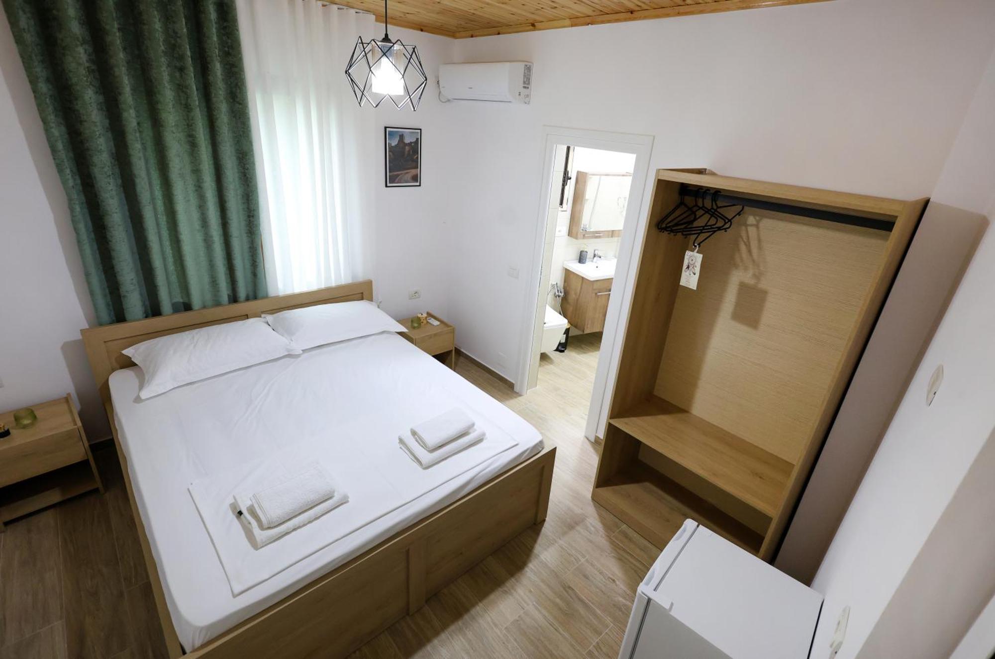 בראט Hotel Vila Vreko B&B מראה חיצוני תמונה