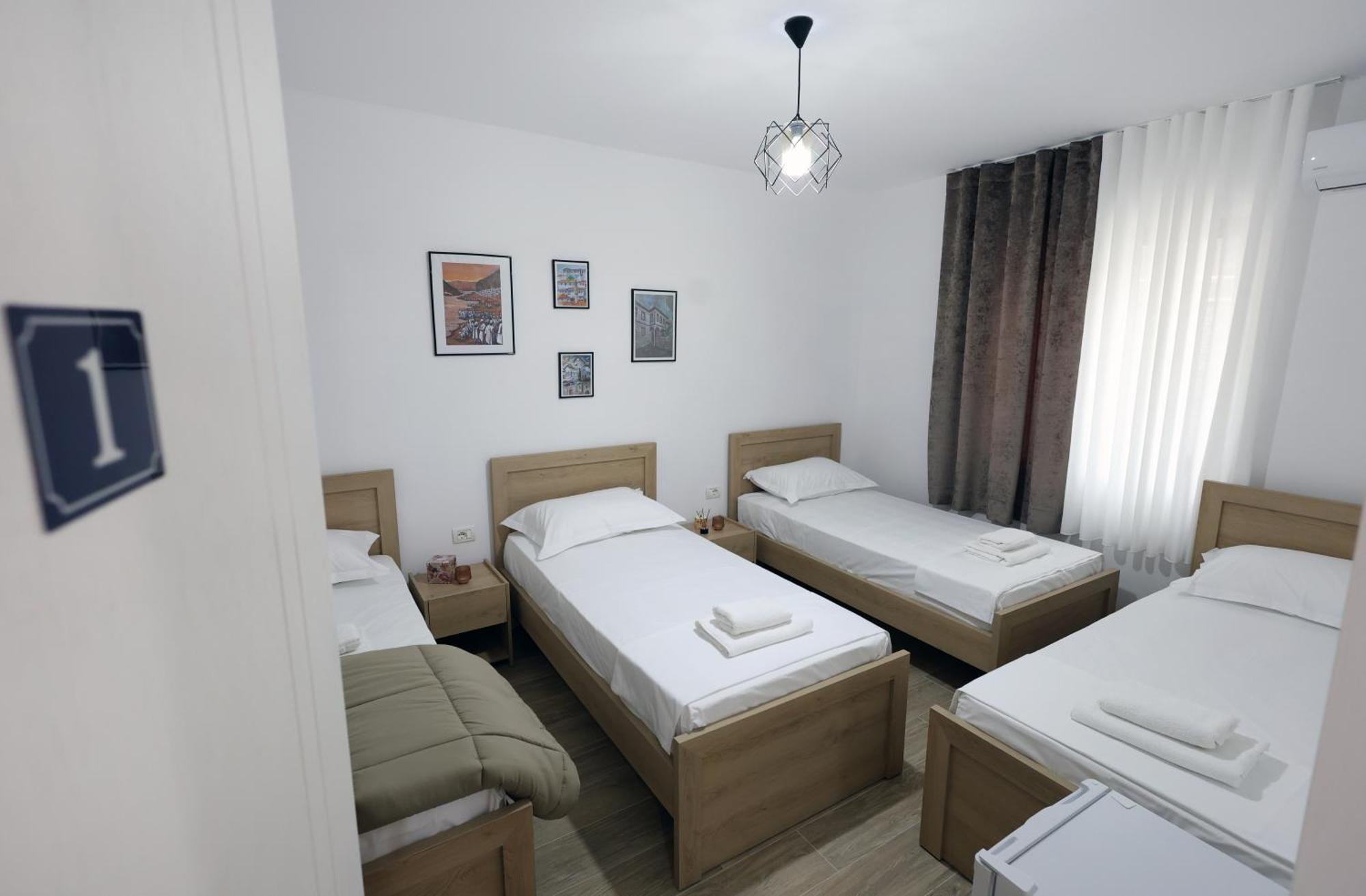 בראט Hotel Vila Vreko B&B מראה חיצוני תמונה