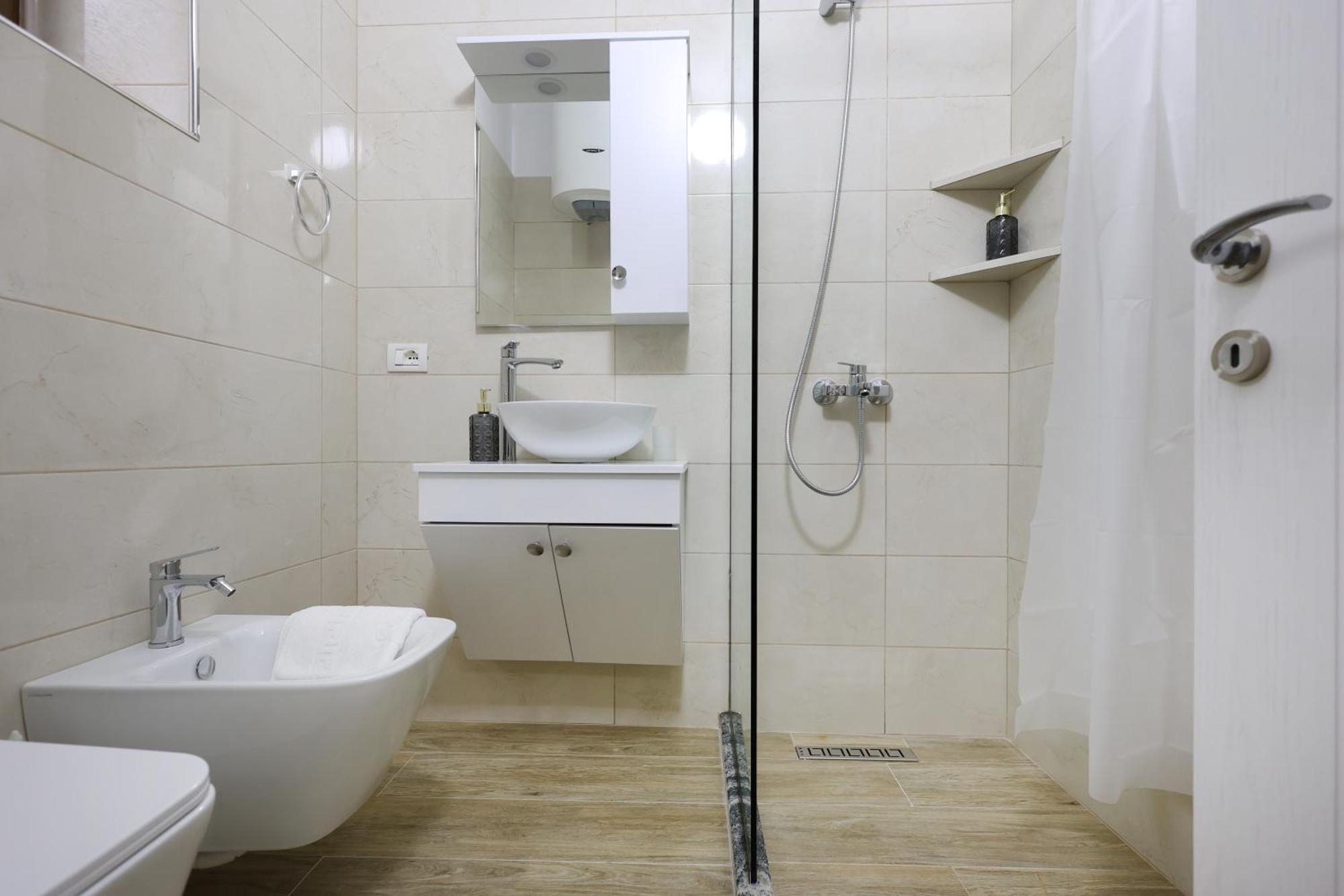 בראט Hotel Vila Vreko B&B מראה חיצוני תמונה