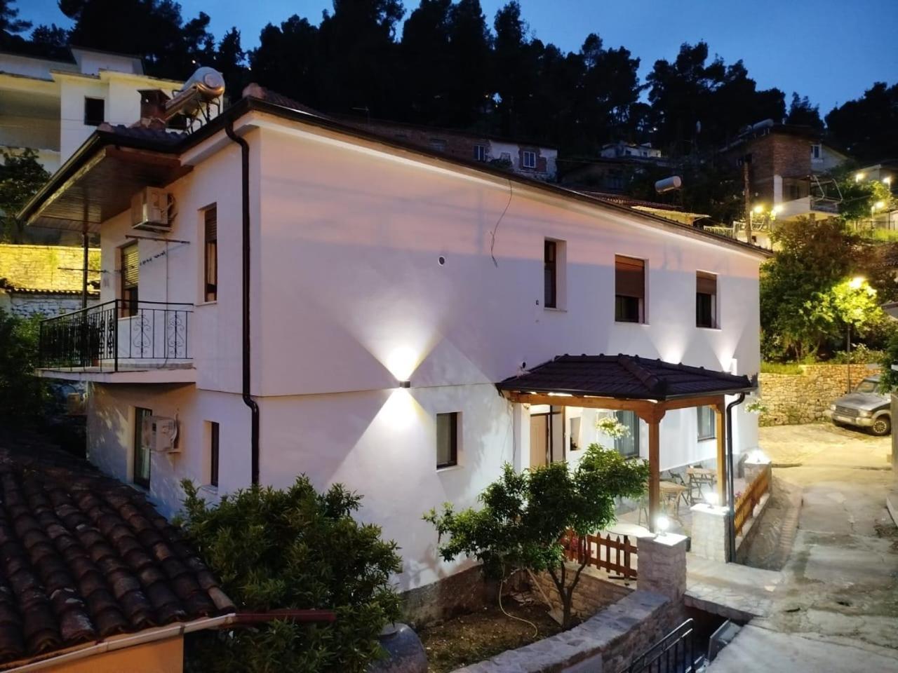 בראט Hotel Vila Vreko B&B מראה חיצוני תמונה