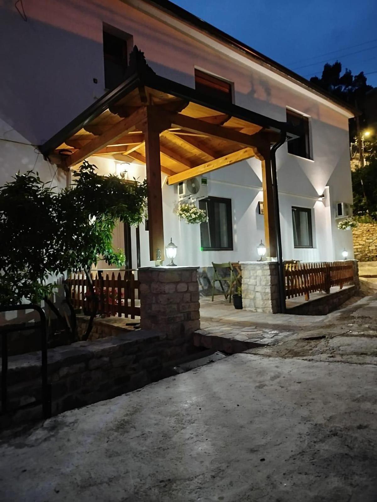בראט Hotel Vila Vreko B&B מראה חיצוני תמונה