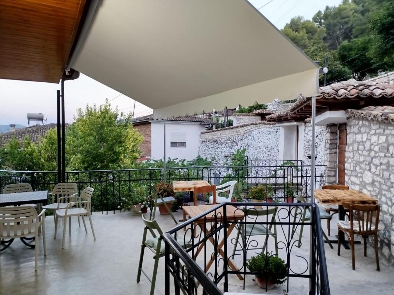בראט Hotel Vila Vreko B&B מראה חיצוני תמונה